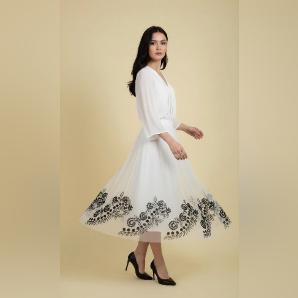 OSCAR DE LA RENTA WHITE BLACK TULLE RUNWAY DESIGNER SKIRT WAIST 34” SZ 12
ZIPPER - Picture 2 of 8